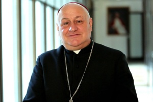 biskup piotr greger